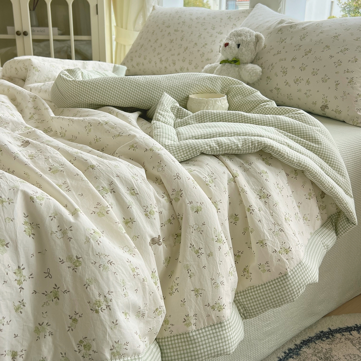 91家纺网 家纺一手货源 找家纺 梵克保罗 2026春夏新款抗菌亲肤棉田园碎花格子单夏被夏被四件套空调被 抹茶萌兔