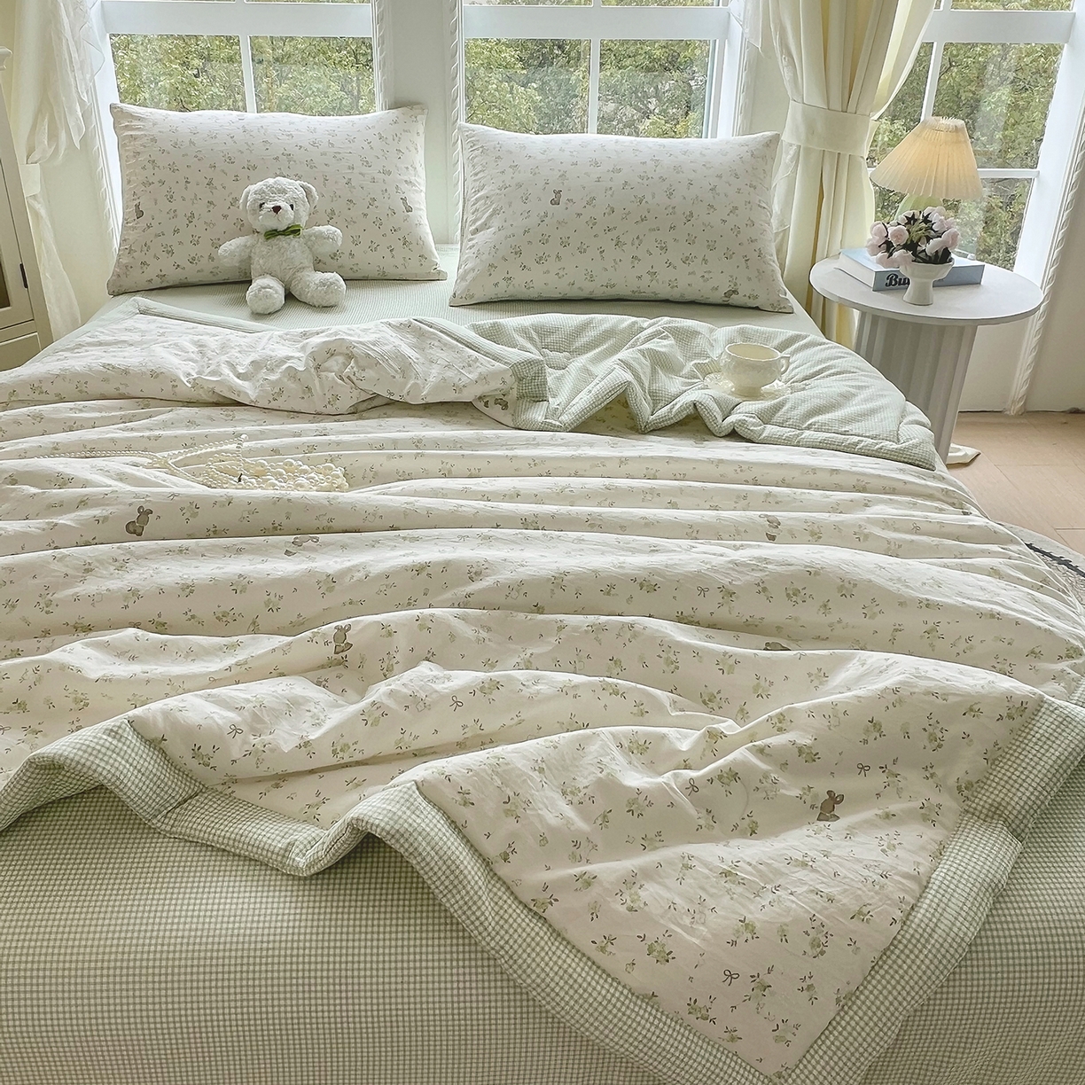 91家纺网 家纺一手货源 找家纺 梵克保罗 2026春夏新款抗菌亲肤棉田园碎花格子单夏被夏被四件套空调被 抹茶萌兔