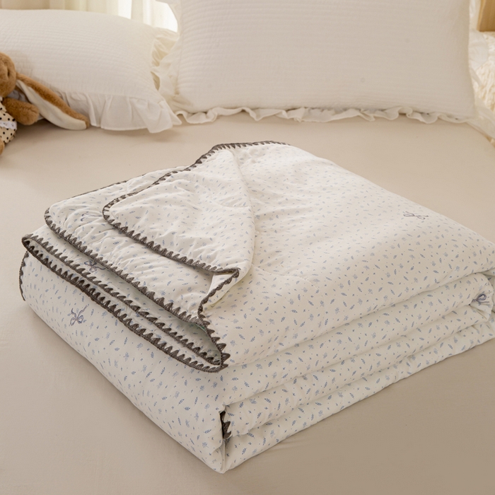 爱微坊 2026新款A类水洗棉小碎花贝壳边夏被 蝴蝶结