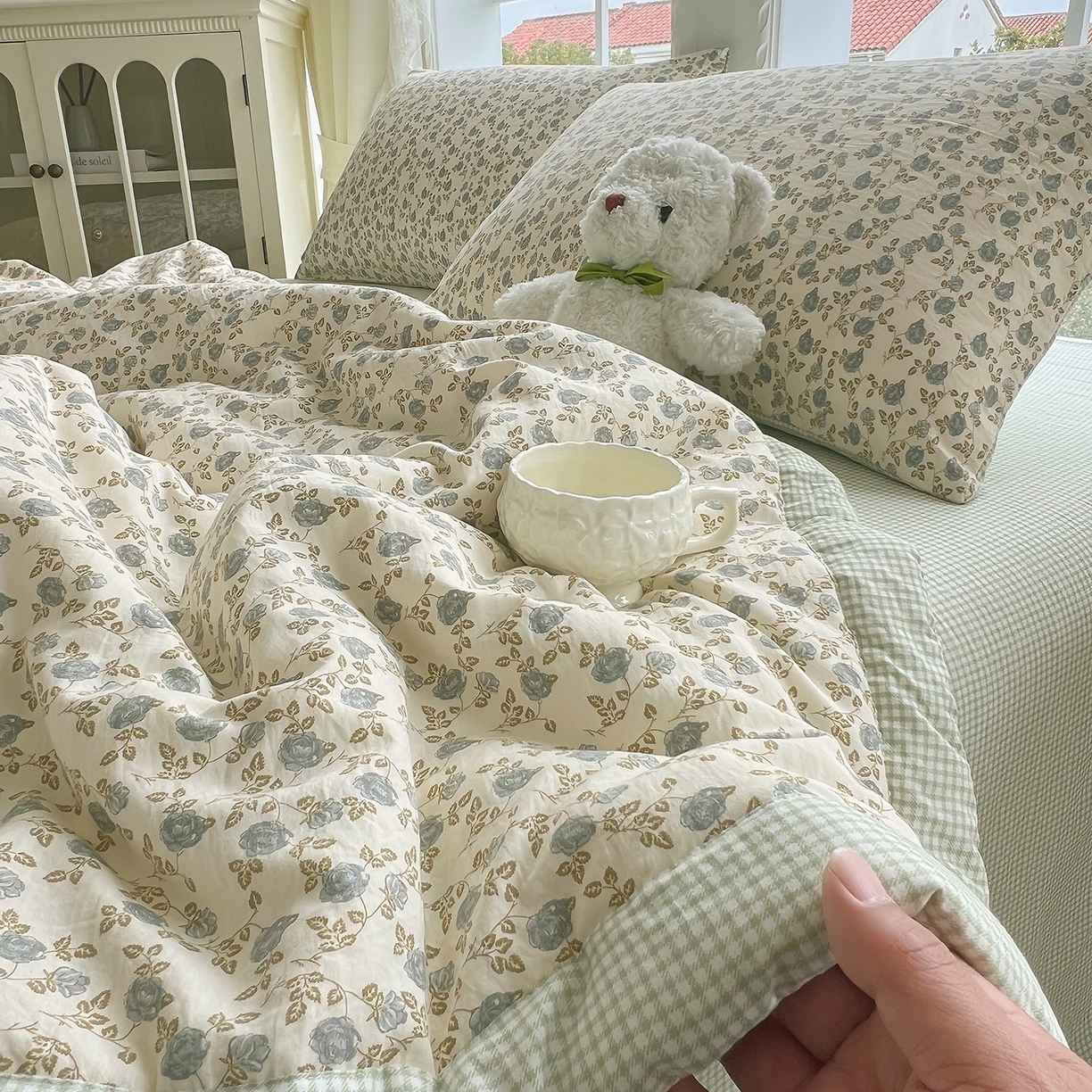 91家纺网 家纺一手货源 找家纺 梵克保罗 2026春夏新款抗菌亲肤棉田园碎花格子单夏被夏被四件套空调被 青格烟蕊