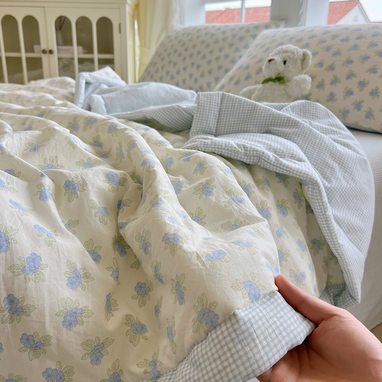 91家纺网 家纺一手货源 找家纺 梵克保罗 2026春夏新款抗菌亲肤棉田园碎花格子单夏被夏被四件套空调被 兰黛雾语