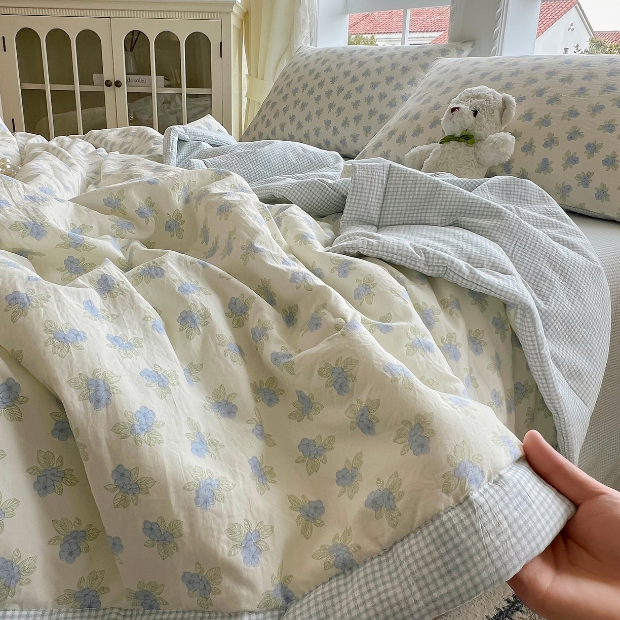 91家纺网 家纺一手货源 找家纺 梵克保罗 2026春夏新款抗菌亲肤棉田园碎花格子单夏被夏被四件套空调被 兰黛雾语