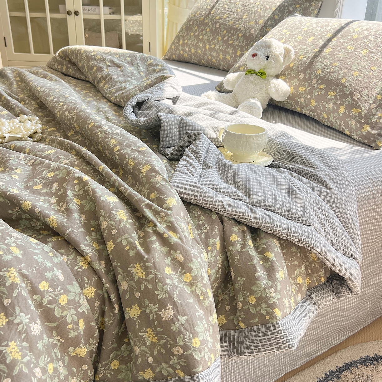 91家纺网 家纺一手货源 找家纺 梵克保罗 2026春夏新款抗菌亲肤棉田园碎花格子单夏被夏被四件套空调被 秋棠格韵