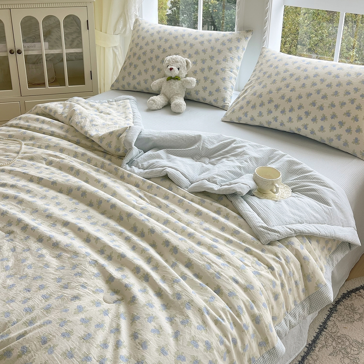 91家纺网 家纺一手货源 找家纺 梵克保罗 2026春夏新款抗菌亲肤棉田园碎花格子单夏被夏被四件套空调被 兰黛雾语