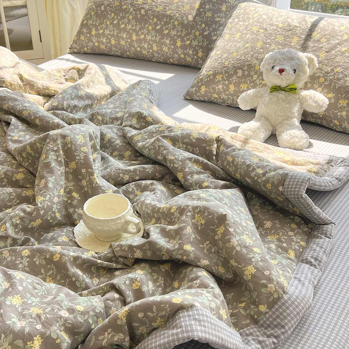 91家纺网 家纺一手货源 找家纺 梵克保罗 2026春夏新款抗菌亲肤棉田园碎花格子单夏被夏被四件套空调被 秋棠格韵