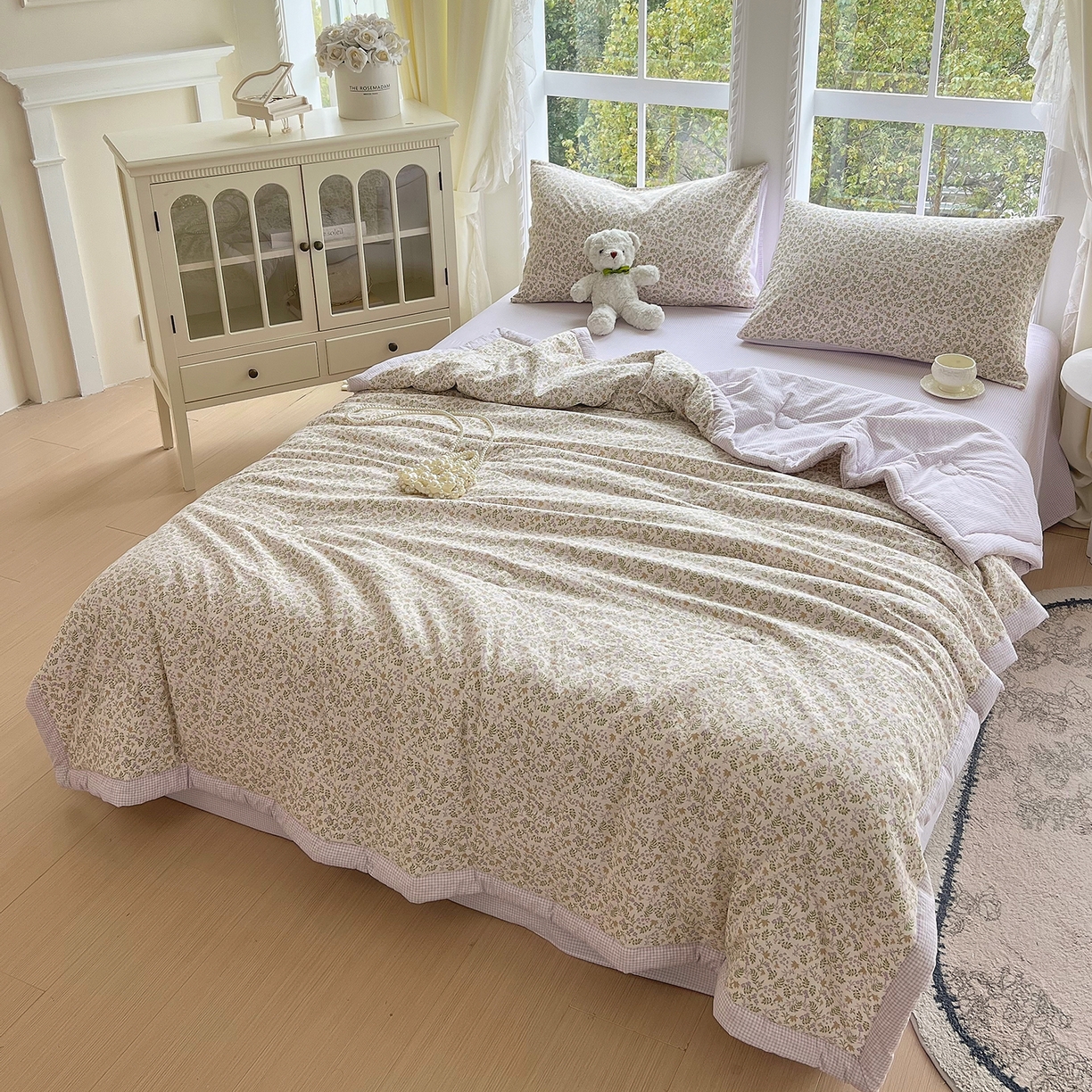 91家纺网 家纺一手货源 找家纺 梵克保罗 2026春夏新款抗菌亲肤棉田园碎花格子单夏被夏被四件套空调被 紫格花影