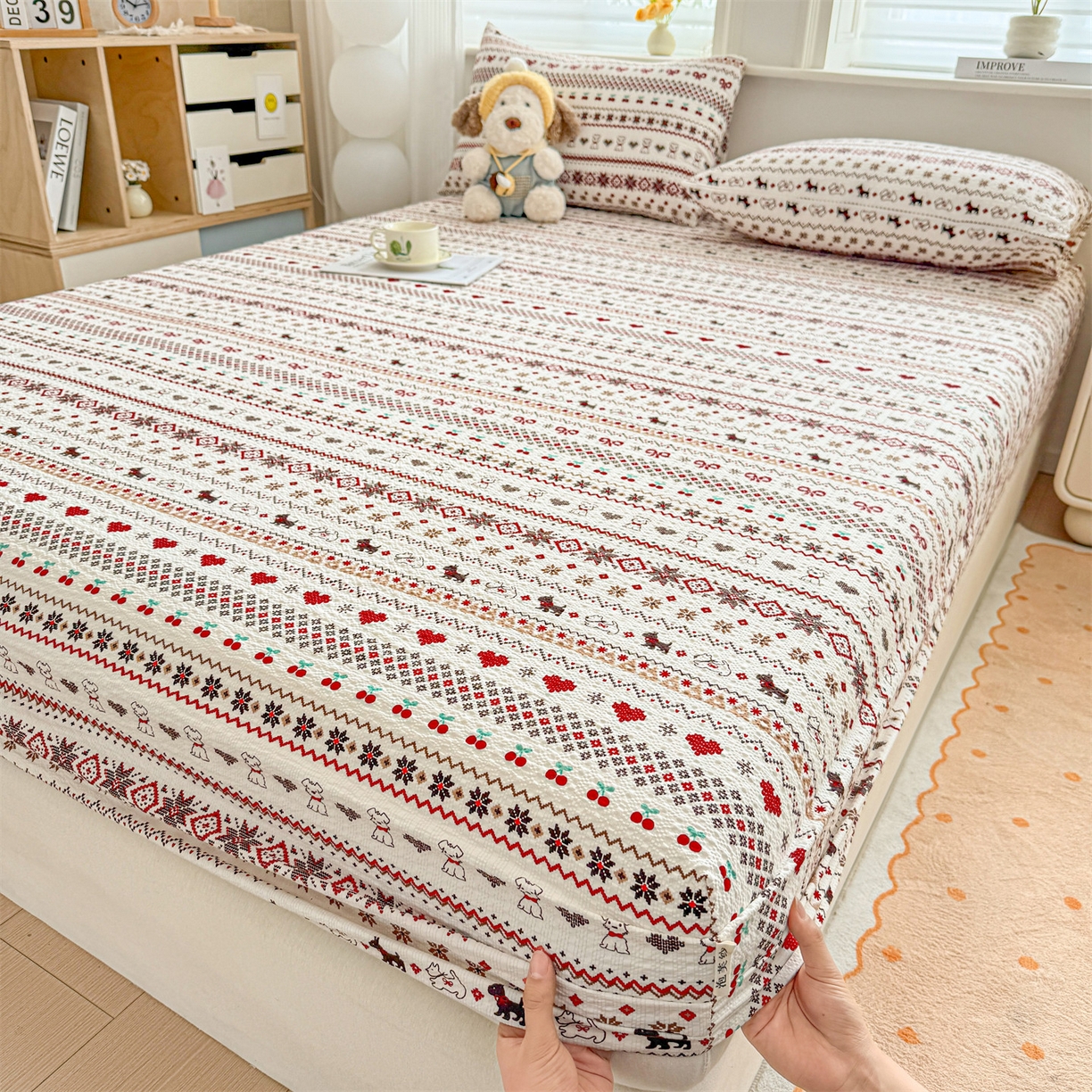 91家纺网 家纺一手货源 找家纺 女子家纺 2026新款亲肤泡芙纱印花床笠单床笠床笠单件 圣诞小狗