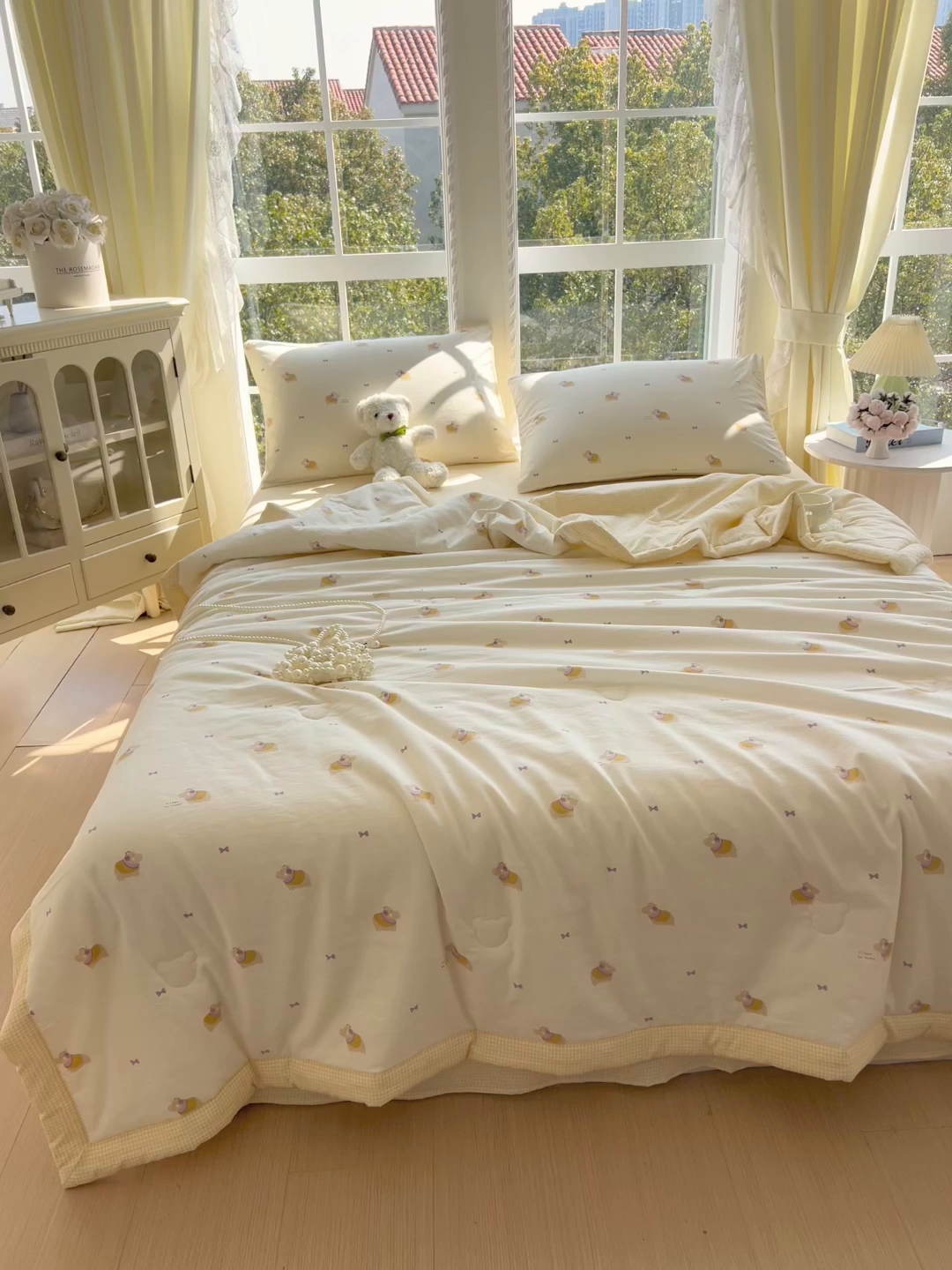 91家纺网 家纺一手货源 找家纺 梵克保罗 2026春夏新款抗菌亲肤棉田园碎花格子单夏被夏被四件套空调被 奶黄河马