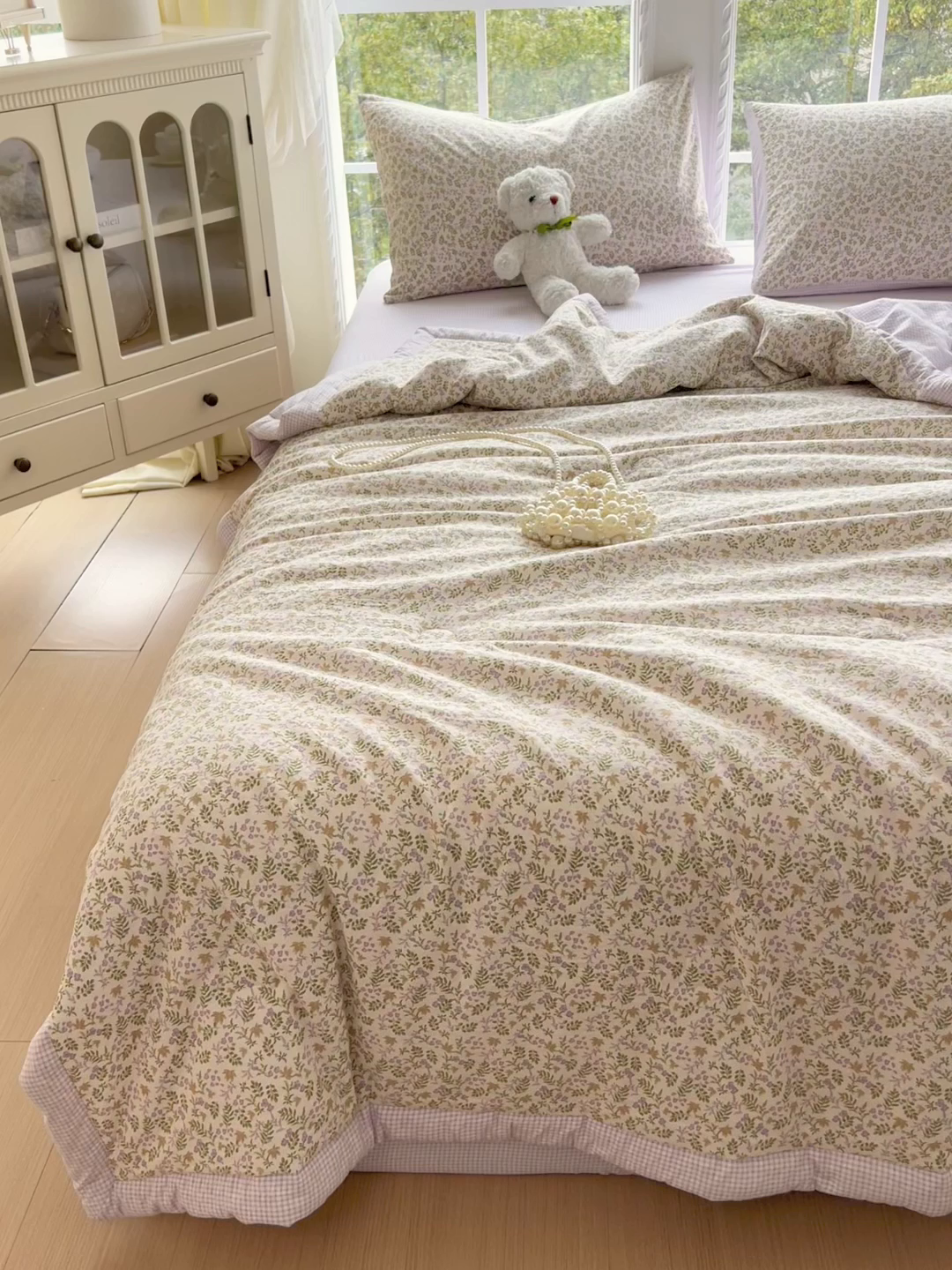 91家纺网 家纺一手货源 找家纺 梵克保罗 2026春夏新款抗菌亲肤棉田园碎花格子单夏被夏被四件套空调被 紫格花影