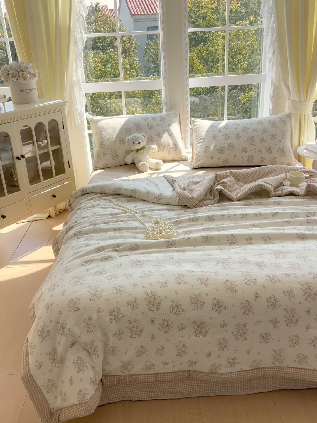 91家纺网 家纺一手货源 找家纺 梵克保罗 2026春夏新款抗菌亲肤棉田园碎花格子单夏被夏被四件套空调被 暖咖田园