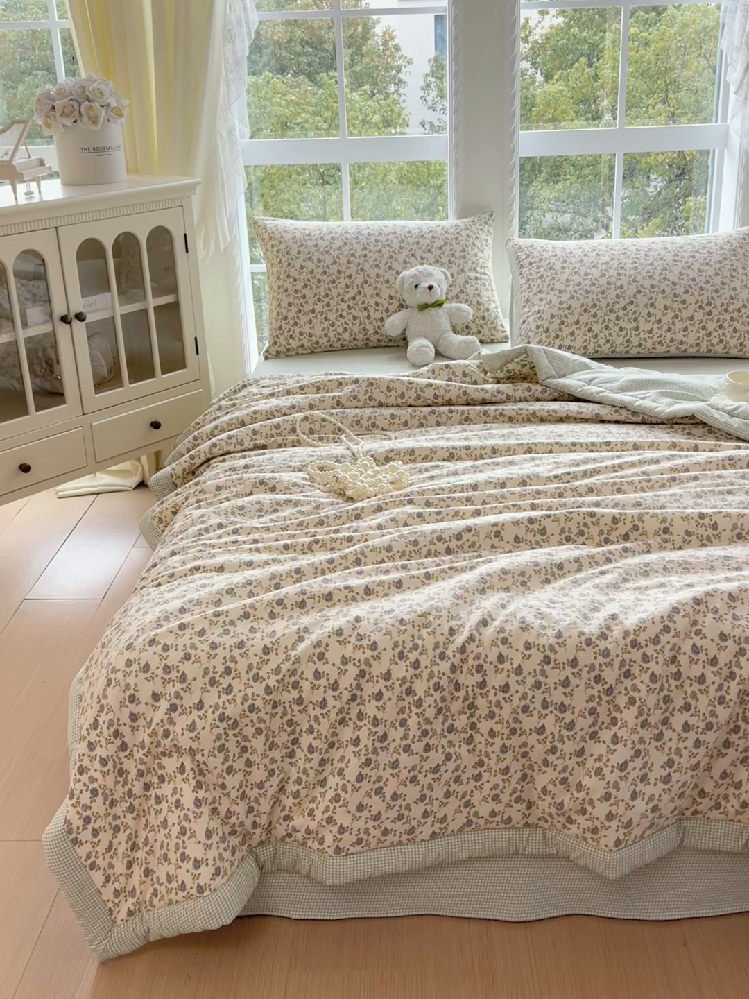 91家纺网 家纺一手货源 找家纺 梵克保罗 2026春夏新款抗菌亲肤棉田园碎花格子单夏被夏被四件套空调被 青格烟蕊