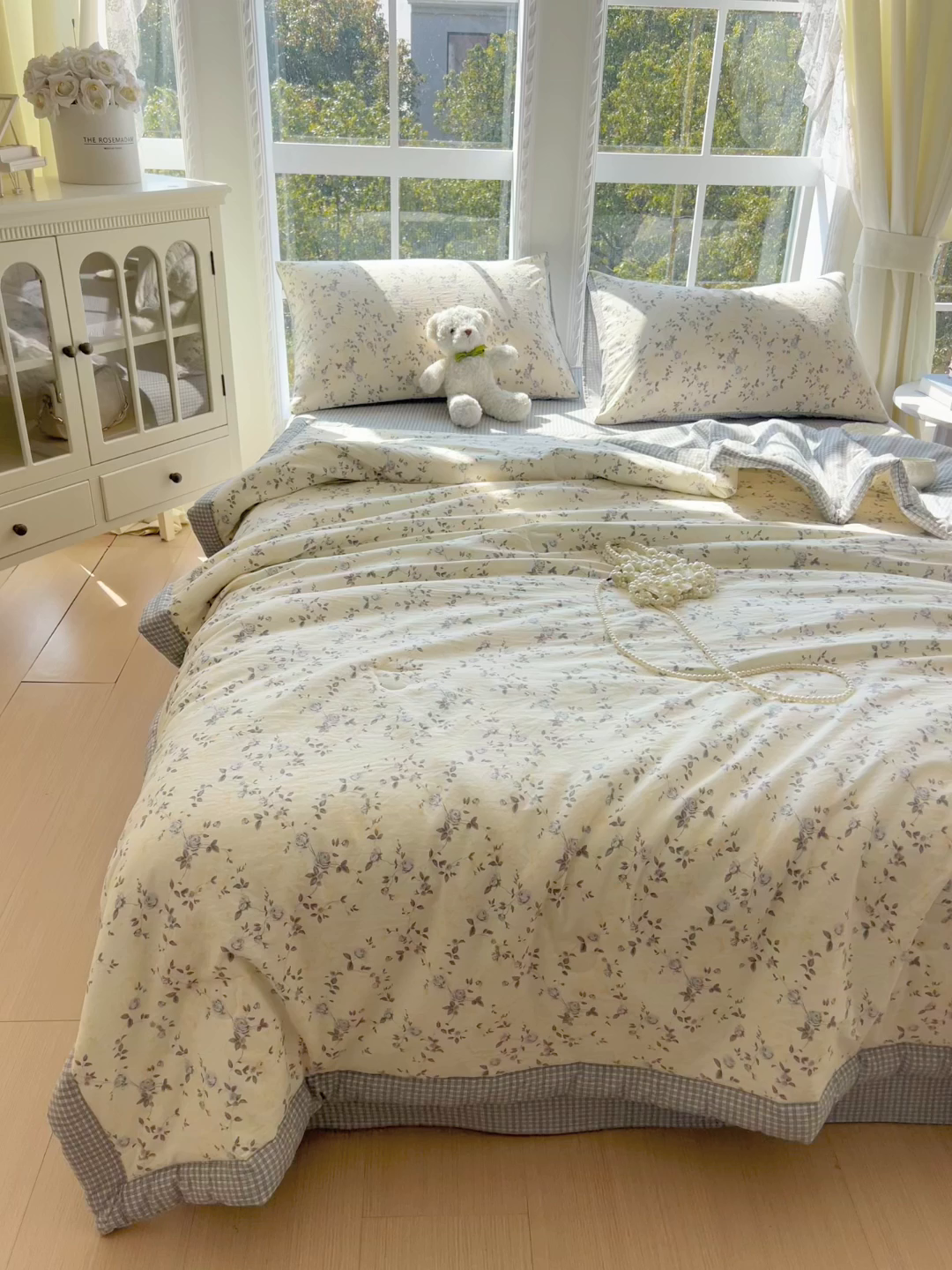 91家纺网 家纺一手货源 找家纺 梵克保罗 2026春夏新款抗菌亲肤棉田园碎花格子单夏被夏被四件套空调被 花枝漫天