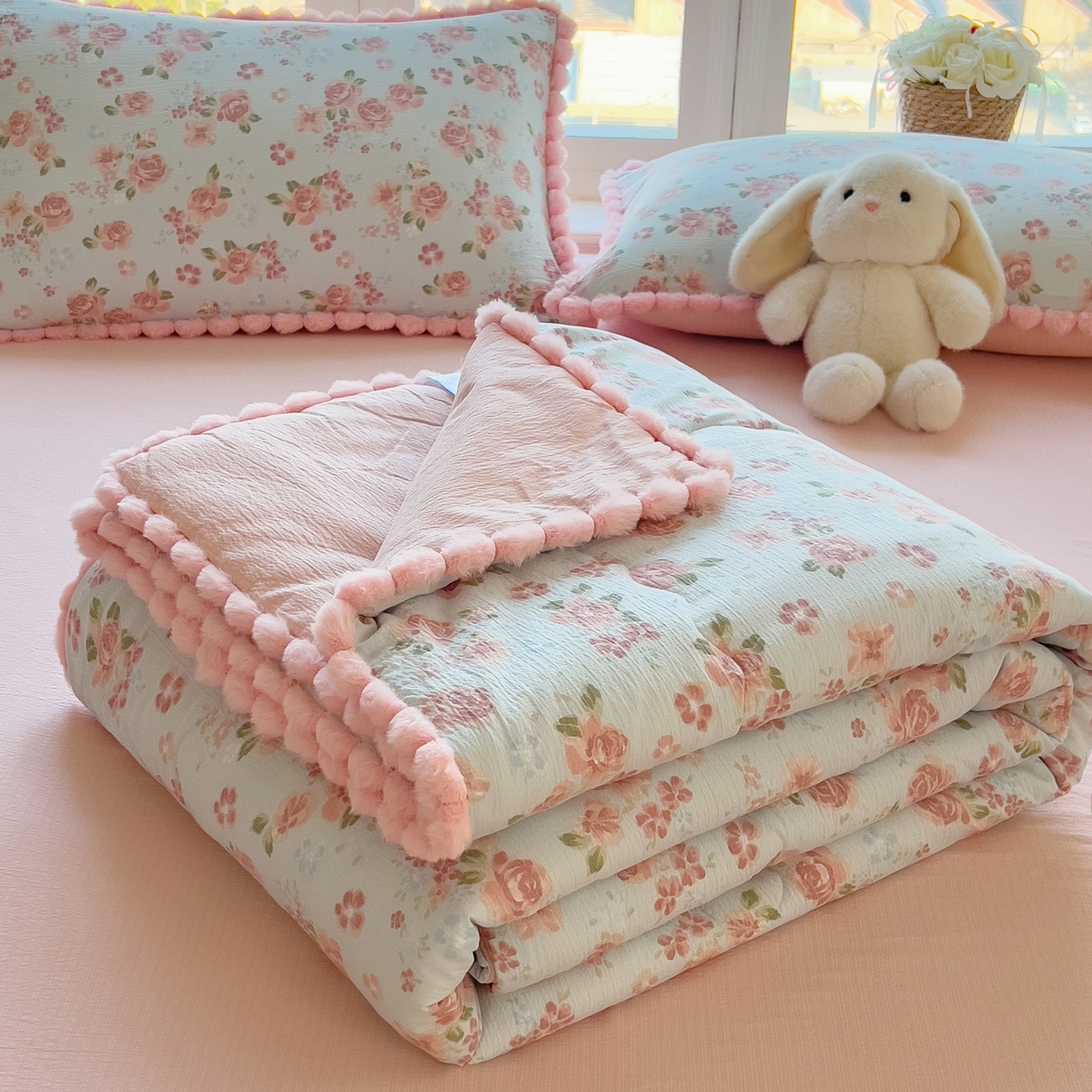 91家纺网 家纺一手货源 找家纺 梵克保罗 2026春夏新款10A抗菌毛球花边皱皱纱夏被单夏被空调被夏被四件套 沐春