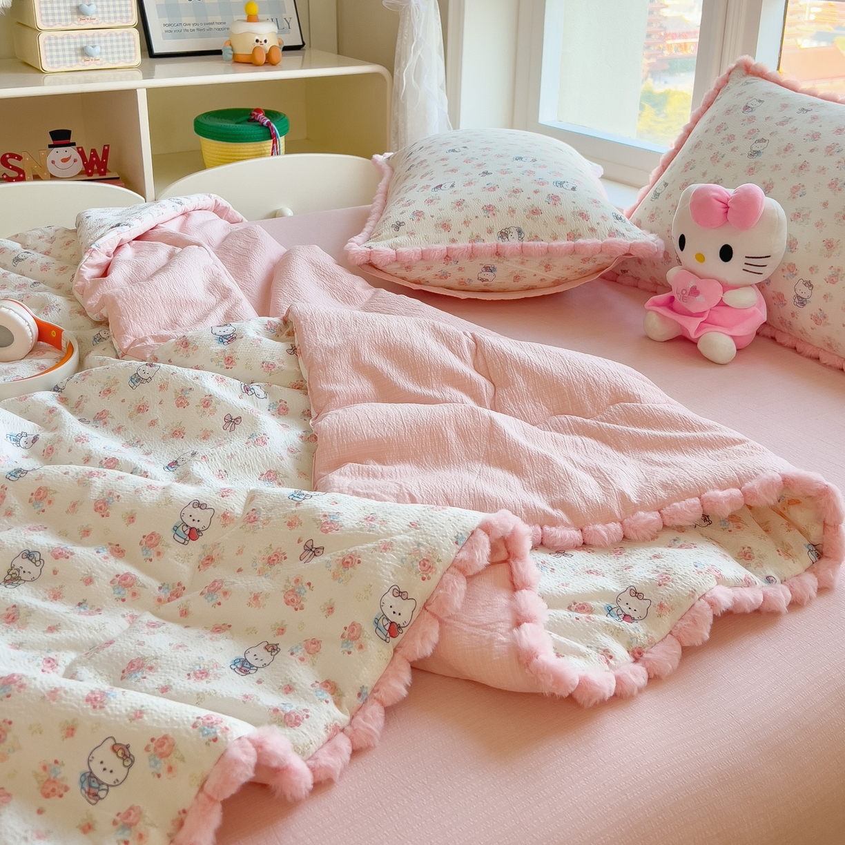 91家纺网 家纺一手货源 找家纺 梵克保罗 2026春夏新款10A抗菌毛球花边皱皱纱夏被单夏被空调被夏被四件套 萌兔花园