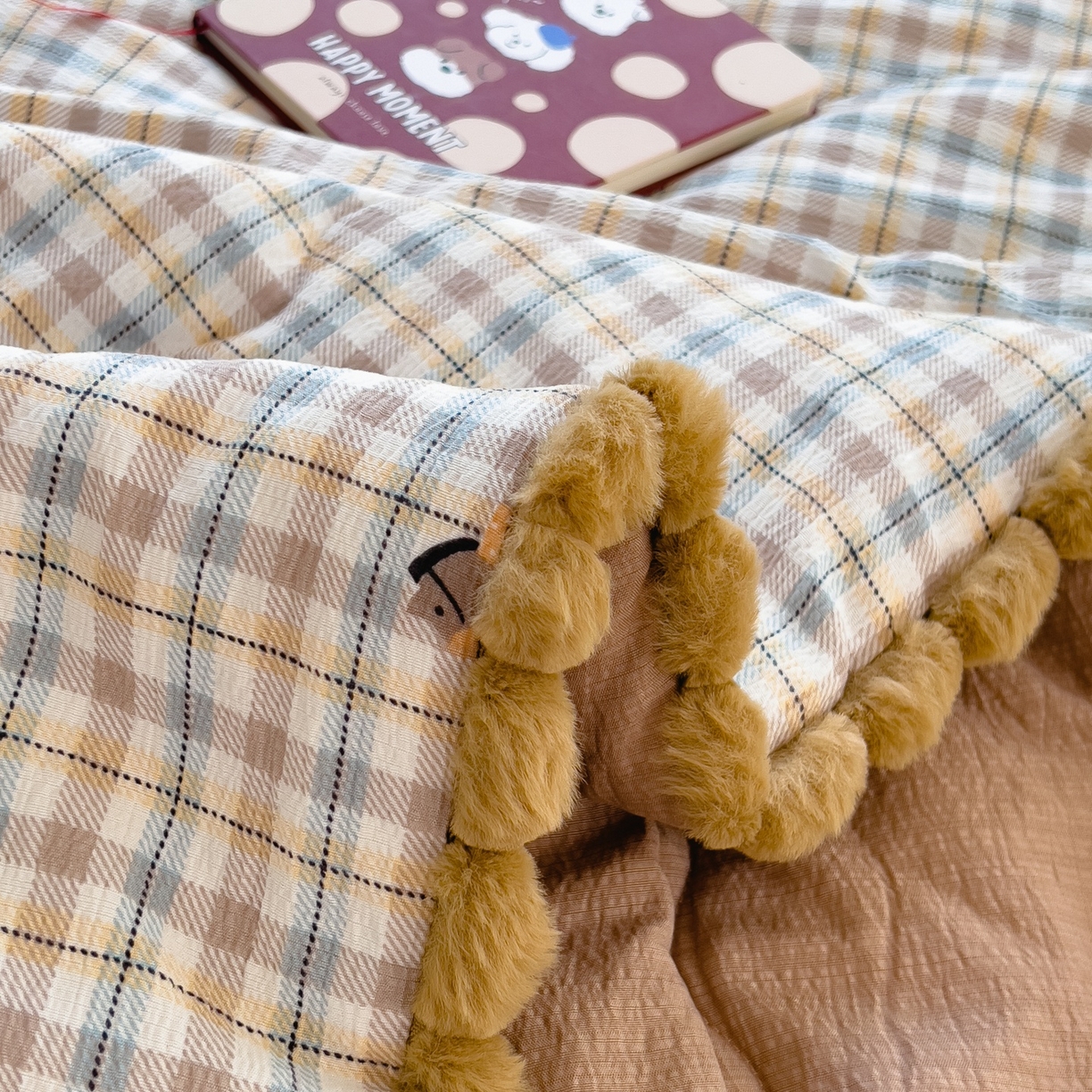 91家纺网 家纺一手货源 找家纺 梵克保罗 2026春夏新款10A抗菌毛球花边皱皱纱夏被单夏被空调被夏被四件套 雾格马