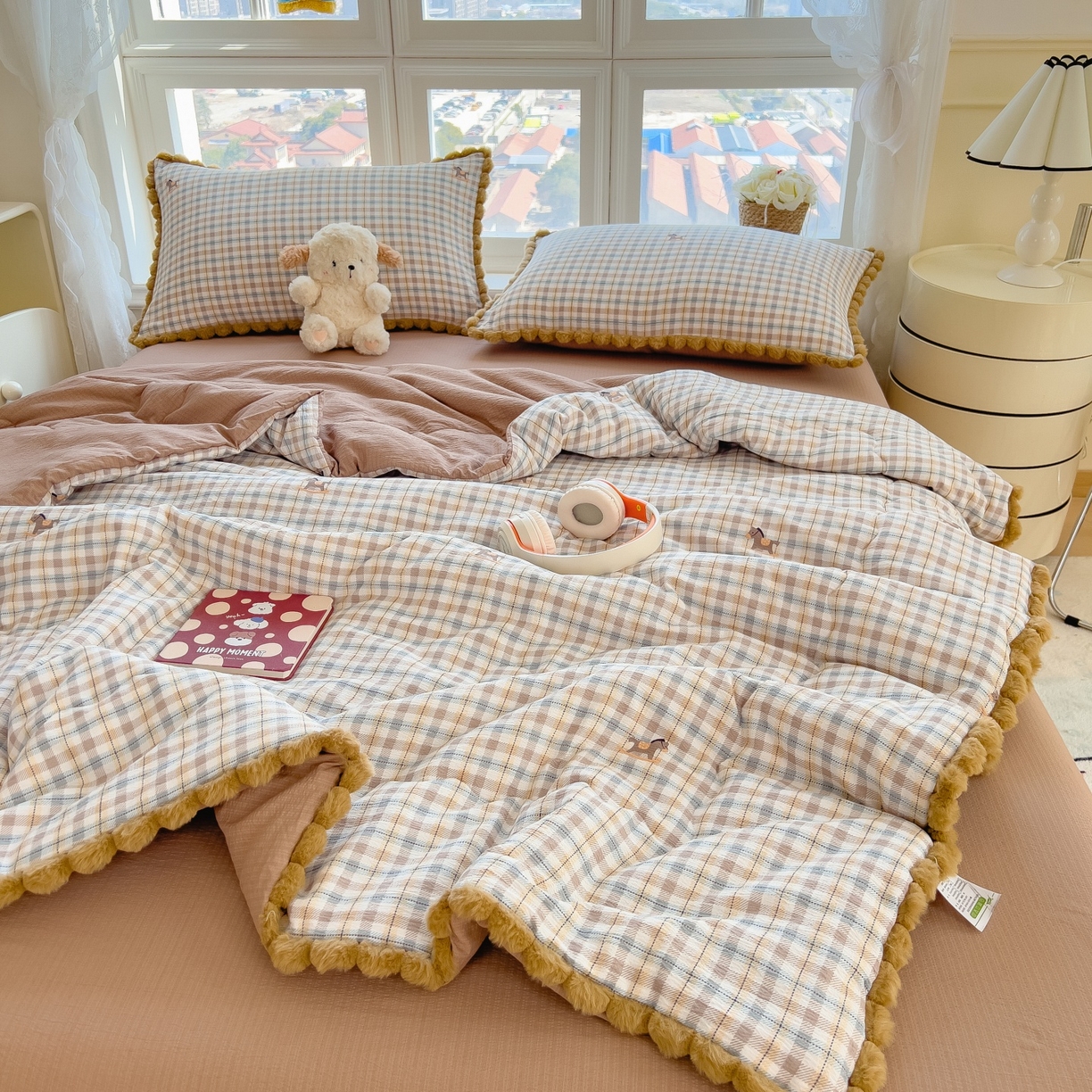 91家纺网 家纺一手货源 找家纺 梵克保罗 2026春夏新款10A抗菌毛球花边皱皱纱夏被单夏被空调被夏被四件套 雾格马