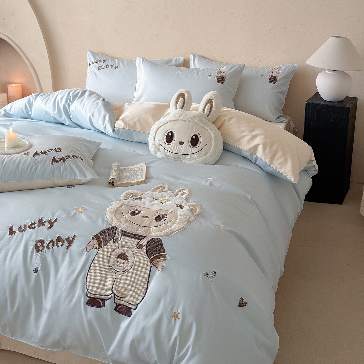 91家纺网 家纺一手货源 找家纺 优悦生活馆 2026新款全棉贴布绣四件套-幸运布布 幸运布布-蓝