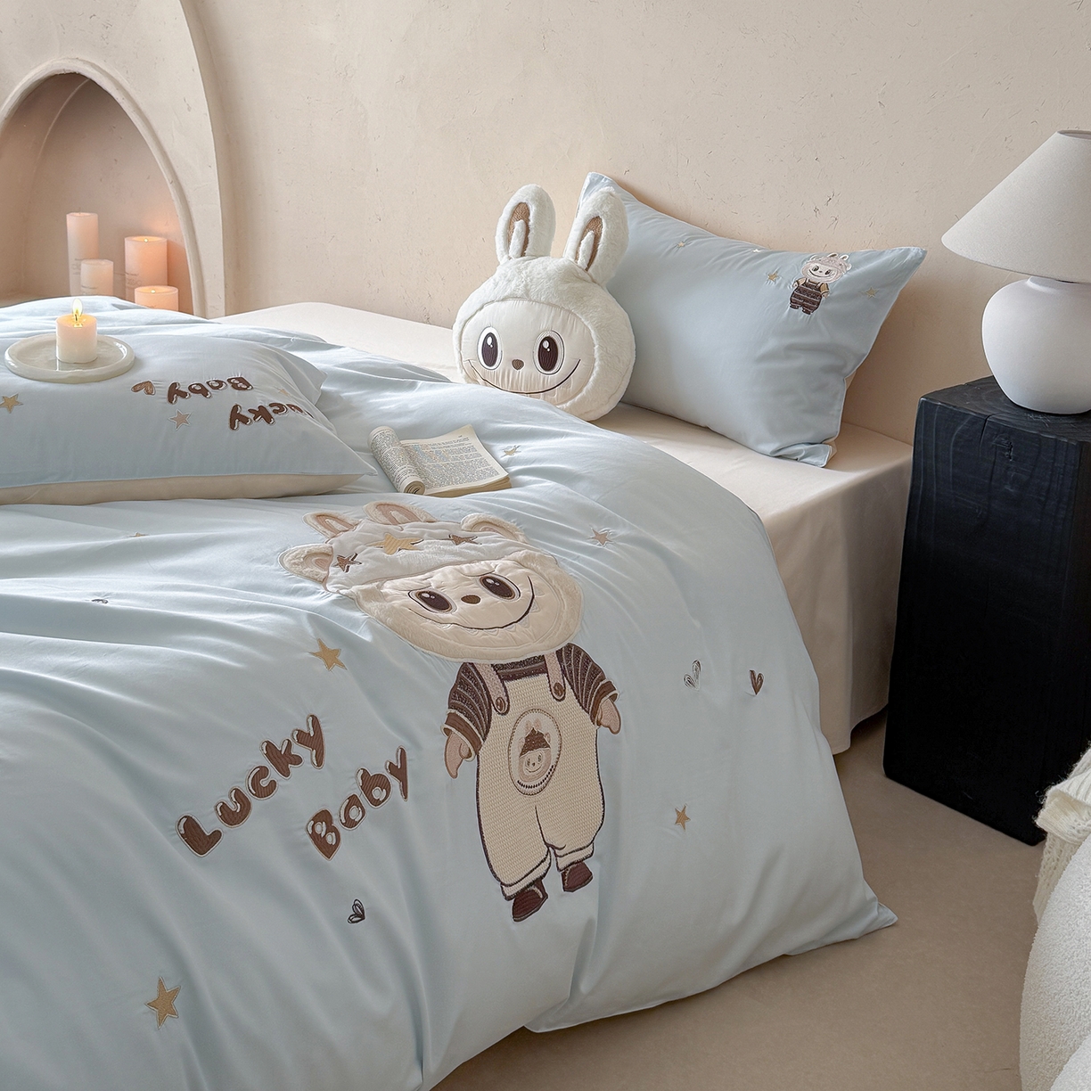 91家纺网 家纺一手货源 找家纺 优悦生活馆 2026新款全棉贴布绣四件套-幸运布布 幸运布布-蓝