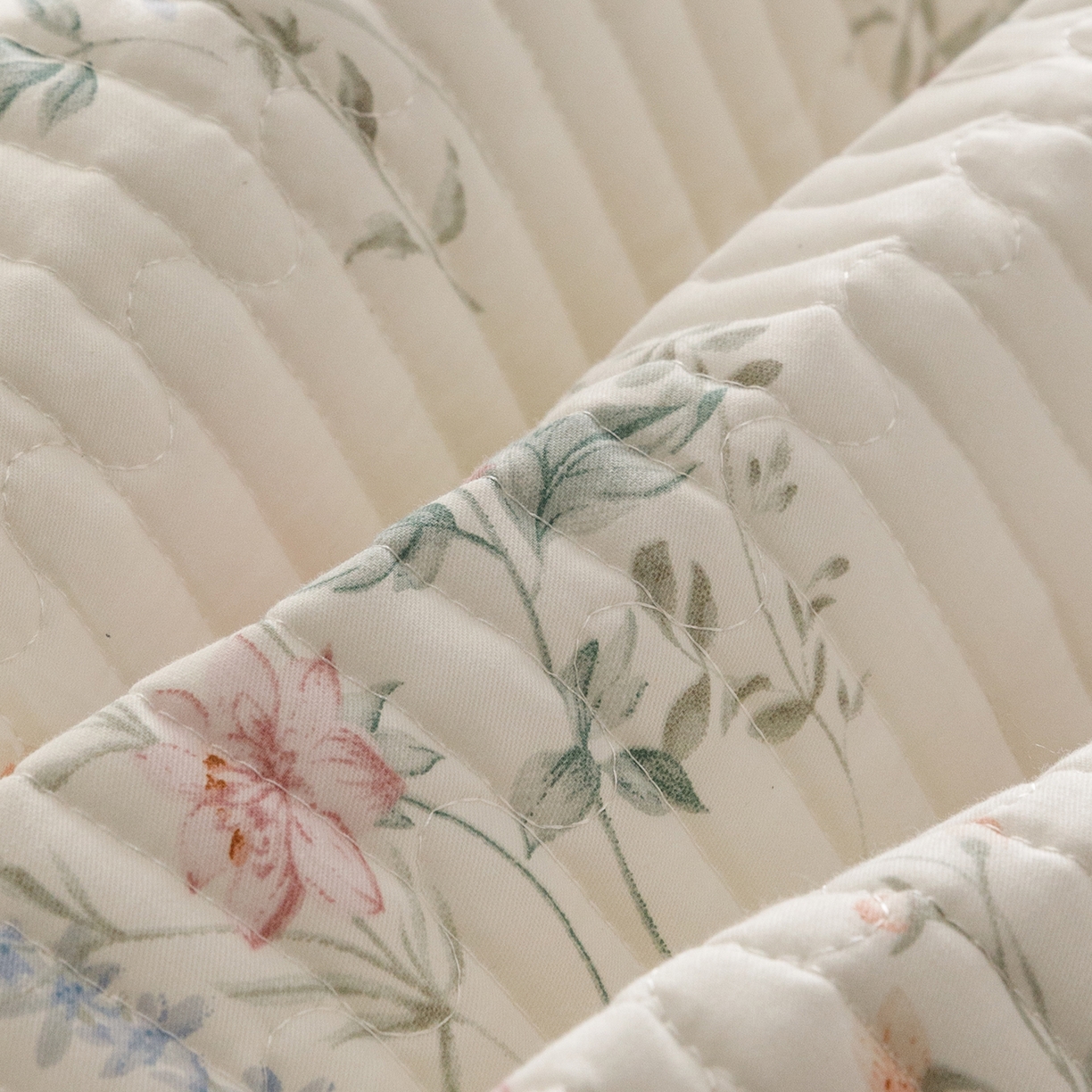 91家纺网 家纺一手货源 找家纺 菊上家纺 2026新款40支全棉纯棉斜纹床盖款四件套 兰蔻