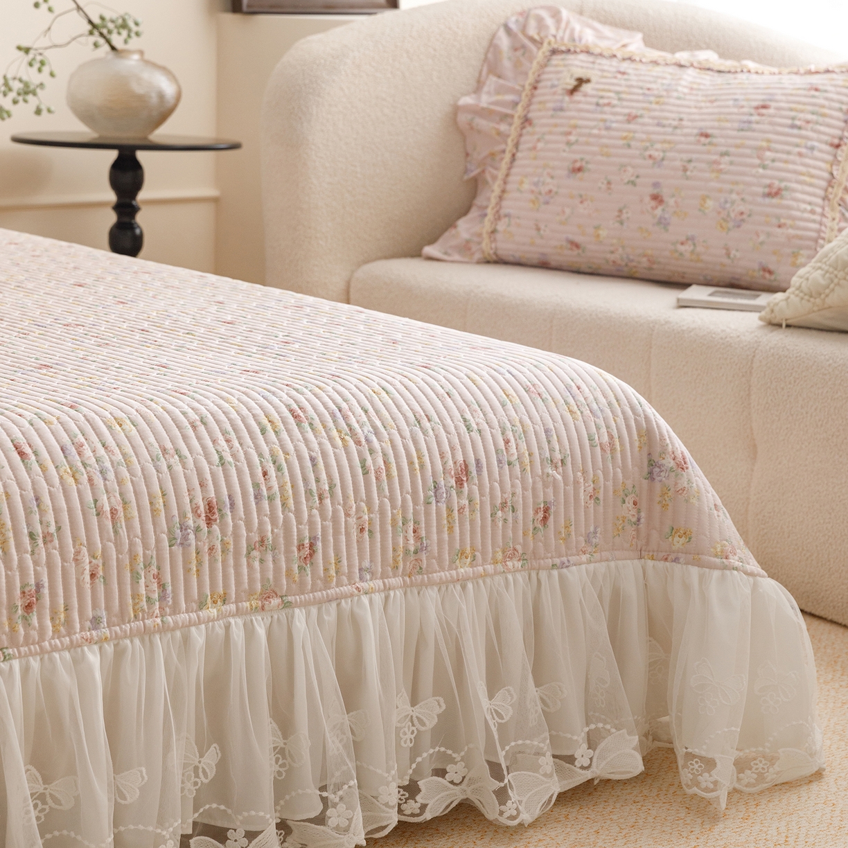 91家纺网 家纺一手货源 找家纺 菊上家纺 2026新款40支全棉纯棉斜纹床盖款四件套 粉迪