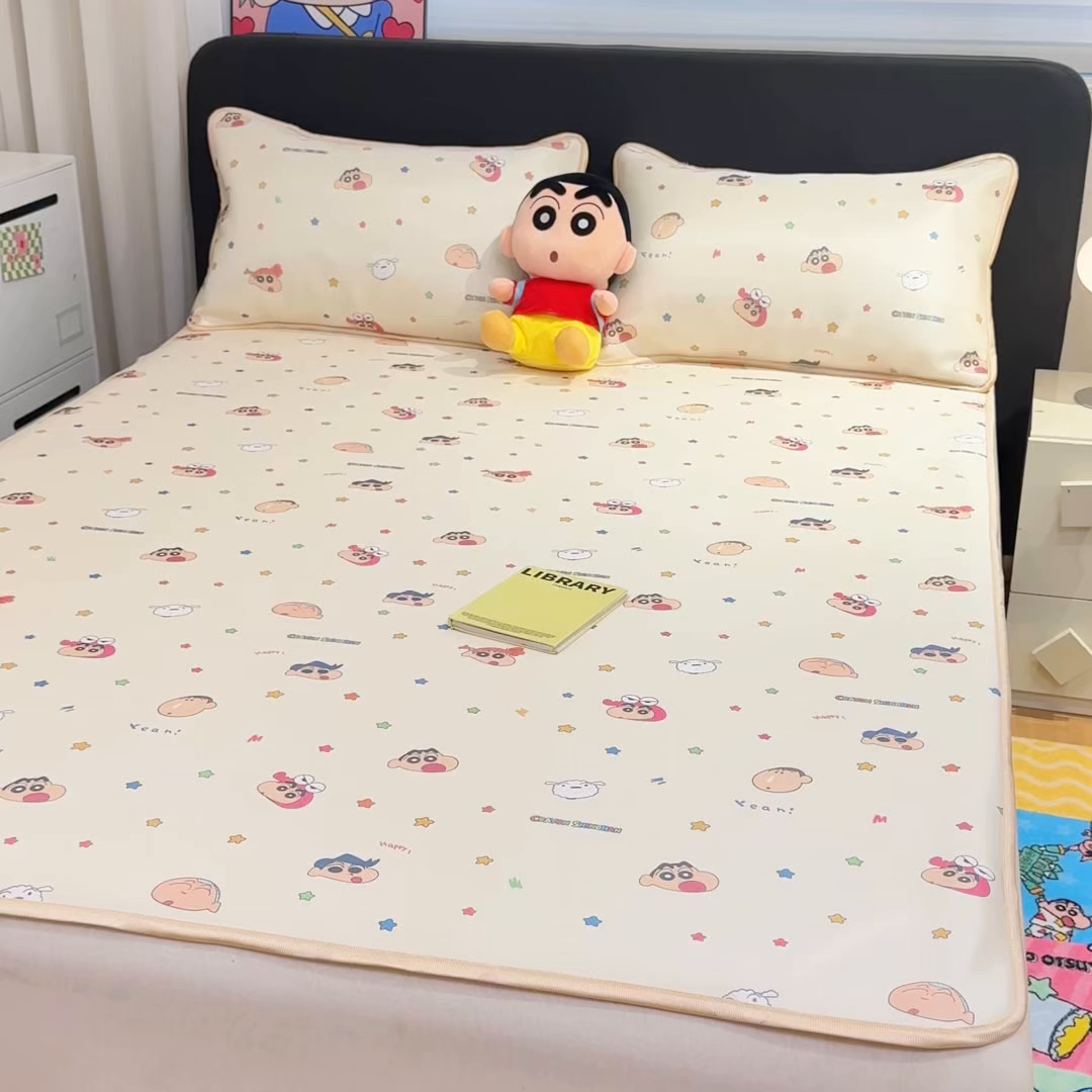 91家纺网 家纺一手货源 找家纺 博雅 2026新款蜡笔小新正版授权小冰皮小版印花凉席-平铺款 小版-彩色星星蜡笔小新