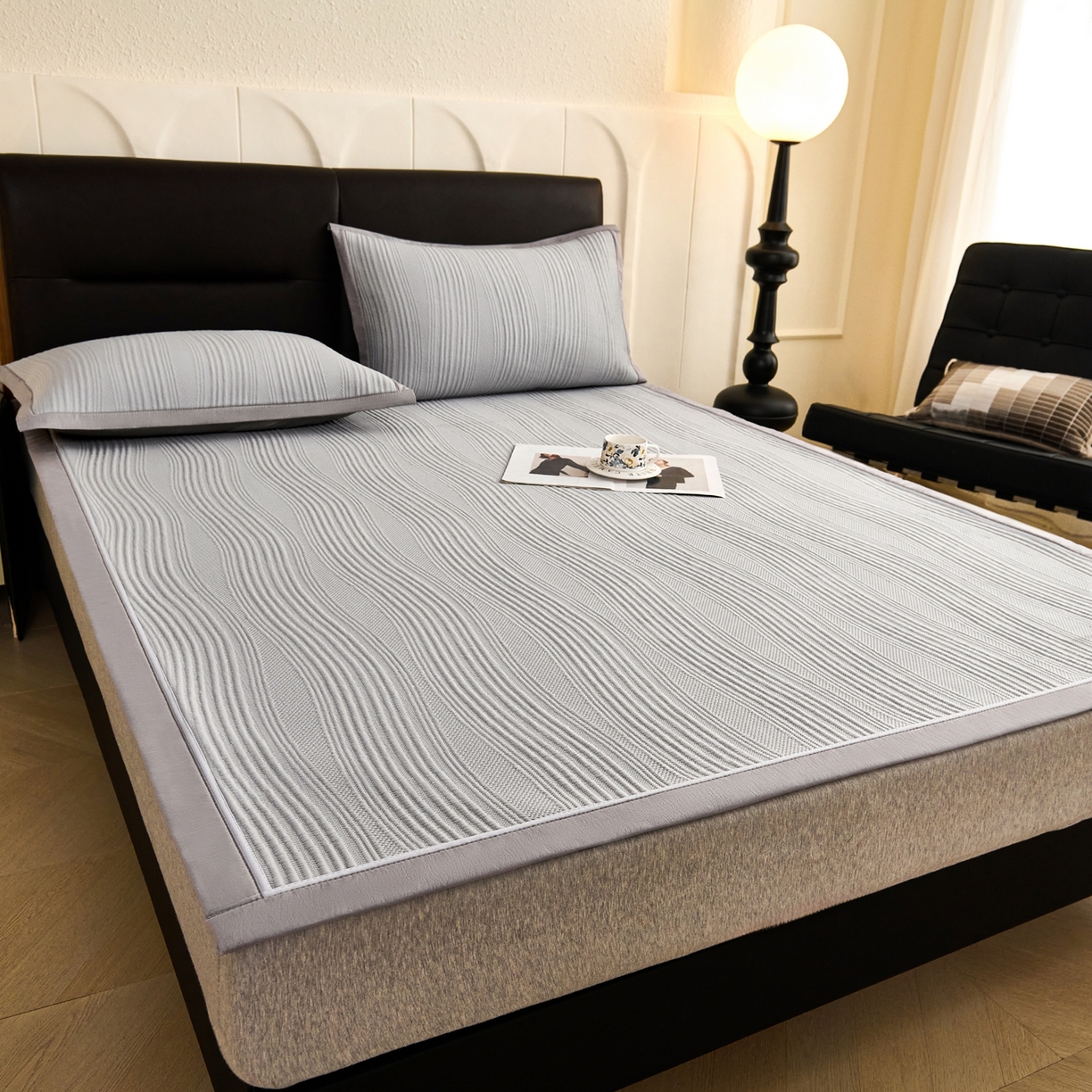 91家纺网 家纺一手货源 找家纺 梵克保罗 2026春夏新款高分子4D凉感冰豆豆席波浪纹款平席款凉席款三件套 波浪纹-北极灰