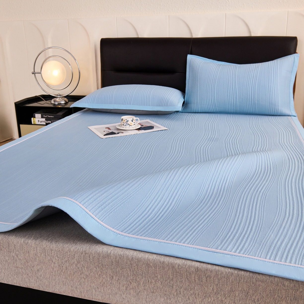 91家纺网 家纺一手货源 找家纺 梵克保罗 2026春夏新款高分子4D凉感冰豆豆席波浪纹款平席款凉席款三件套 波浪纹-海洋蓝