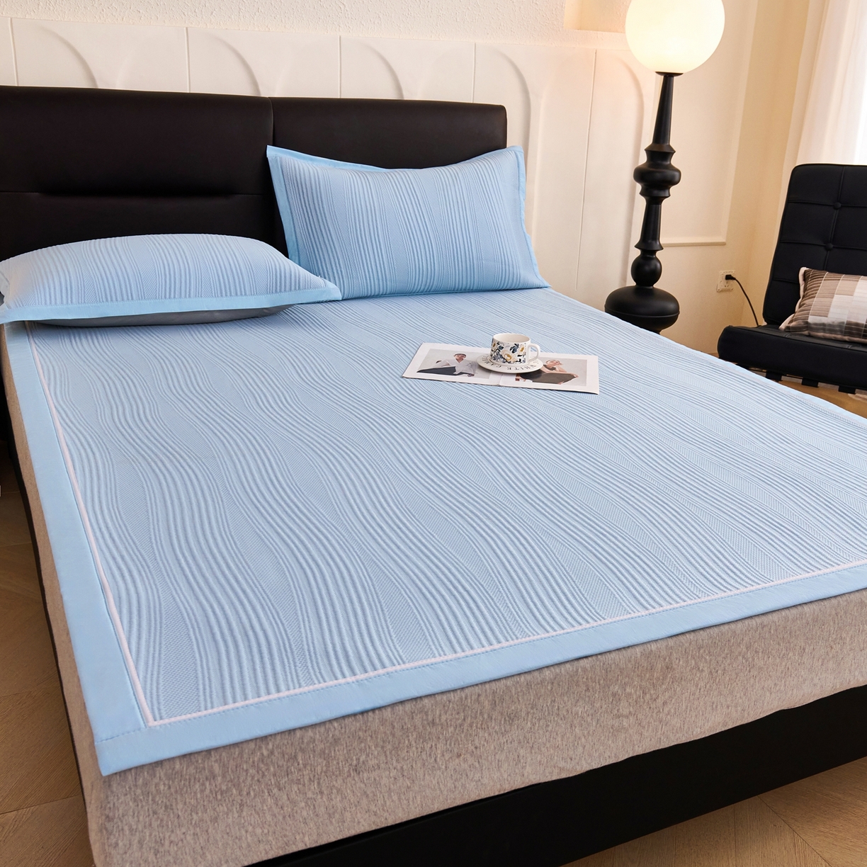 91家纺网 家纺一手货源 找家纺 梵克保罗 2026春夏新款高分子4D凉感冰豆豆席波浪纹款平席款凉席款三件套 波浪纹-海洋蓝