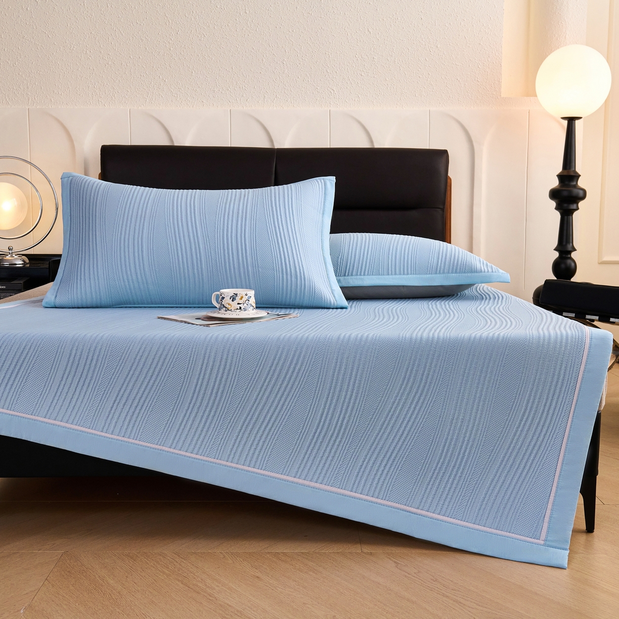 91家纺网 家纺一手货源 找家纺 梵克保罗 2026春夏新款高分子4D凉感冰豆豆席波浪纹款平席款凉席款三件套 波浪纹-海洋蓝