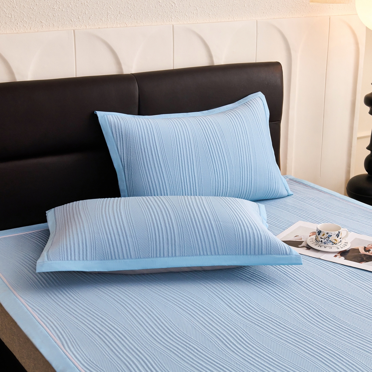 91家纺网 家纺一手货源 找家纺 梵克保罗 2026春夏新款高分子4D凉感冰豆豆席波浪纹款平席款凉席款三件套 波浪纹-海洋蓝