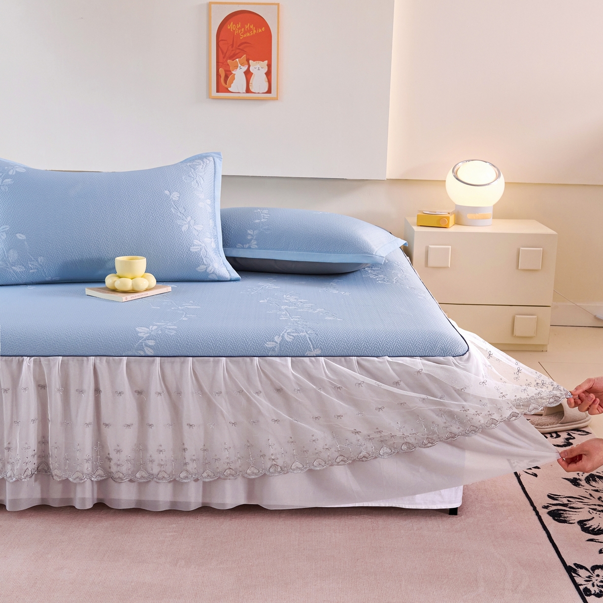 91家纺网 家纺一手货源 找家纺 （总）梵克保罗 2026春夏新款高分子复合凉感提花蕾丝双层床裙款凉席三件套花语系列