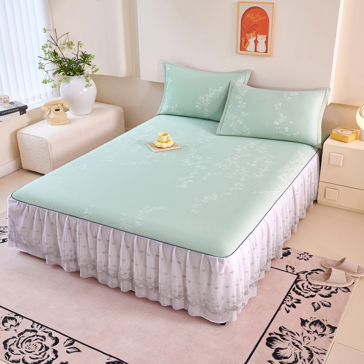 91家纺网 家纺一手货源 找家纺 梵克保罗 2026春夏新款高分子复合凉感提花蕾丝双层床裙款凉席三件套花语系列 床裙花语-绿