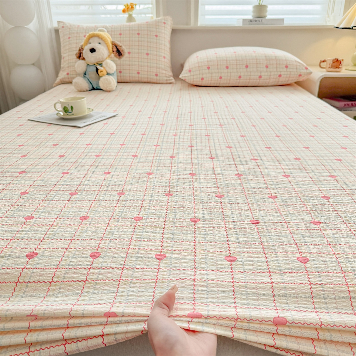 91家纺网 家纺一手货源 找家纺 女子家纺 2026新款亲肤泡芙纱印花床笠单床笠床笠单件 心心相印