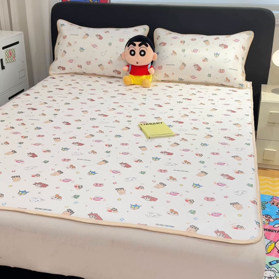 91家纺网 家纺一手货源 找家纺 博雅 2026新款蜡笔小新正版授权小冰皮小版印花凉席-平铺款 小版-满版蜡笔小新