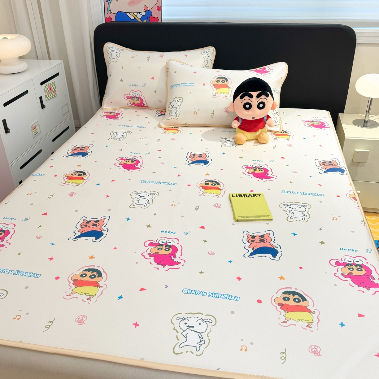 91家纺网 家纺一手货源 找家纺 博雅 2026新款蜡笔小新正版授权小冰皮小版印花凉席-平铺款 小版-小彩带蜡笔小新