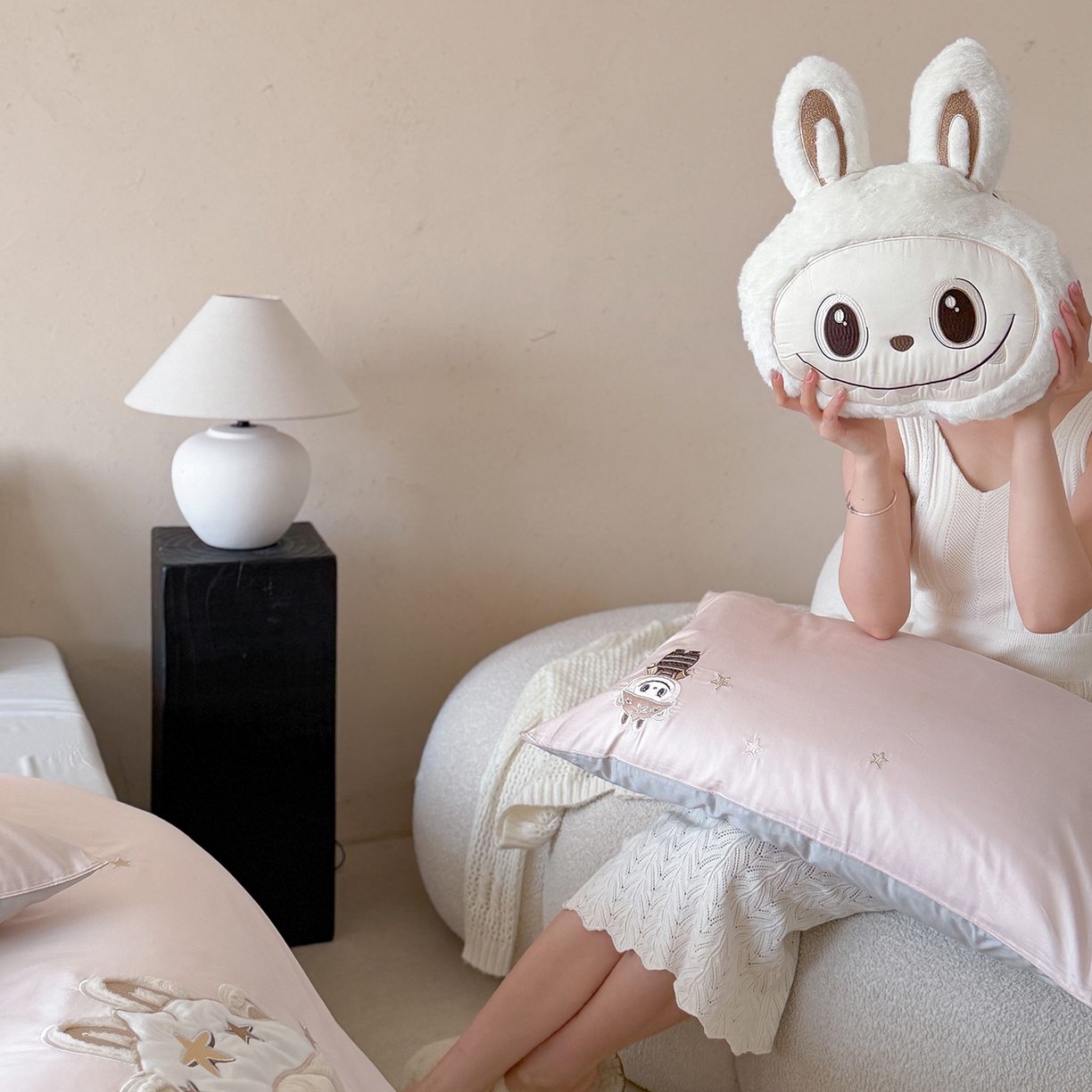 91家纺网 家纺一手货源 找家纺 优悦生活馆 2026新款全棉贴布绣四件套-幸运布布 幸运布布-粉