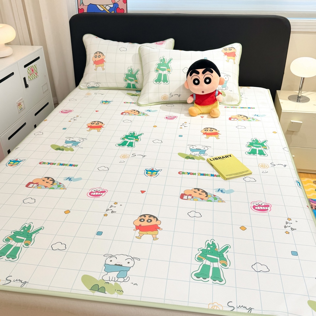 91家纺网 家纺一手货源 找家纺 博雅 2026新款蜡笔小新正版授权小冰皮小版印花凉席-平铺款 小版-小新格子屋