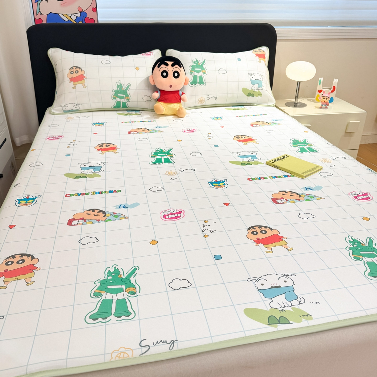 91家纺网 家纺一手货源 找家纺 博雅 2026新款蜡笔小新正版授权小冰皮小版印花凉席-平铺款 小版-小新格子屋