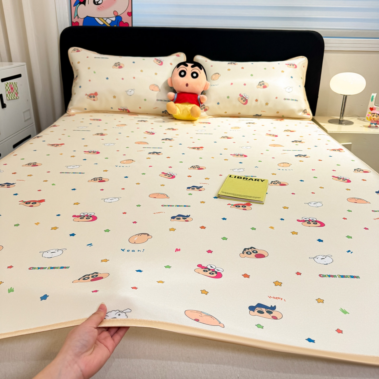 91家纺网 家纺一手货源 找家纺 （总）博雅 2026新款蜡笔小新正版授权小冰皮小版印花凉席-平铺款