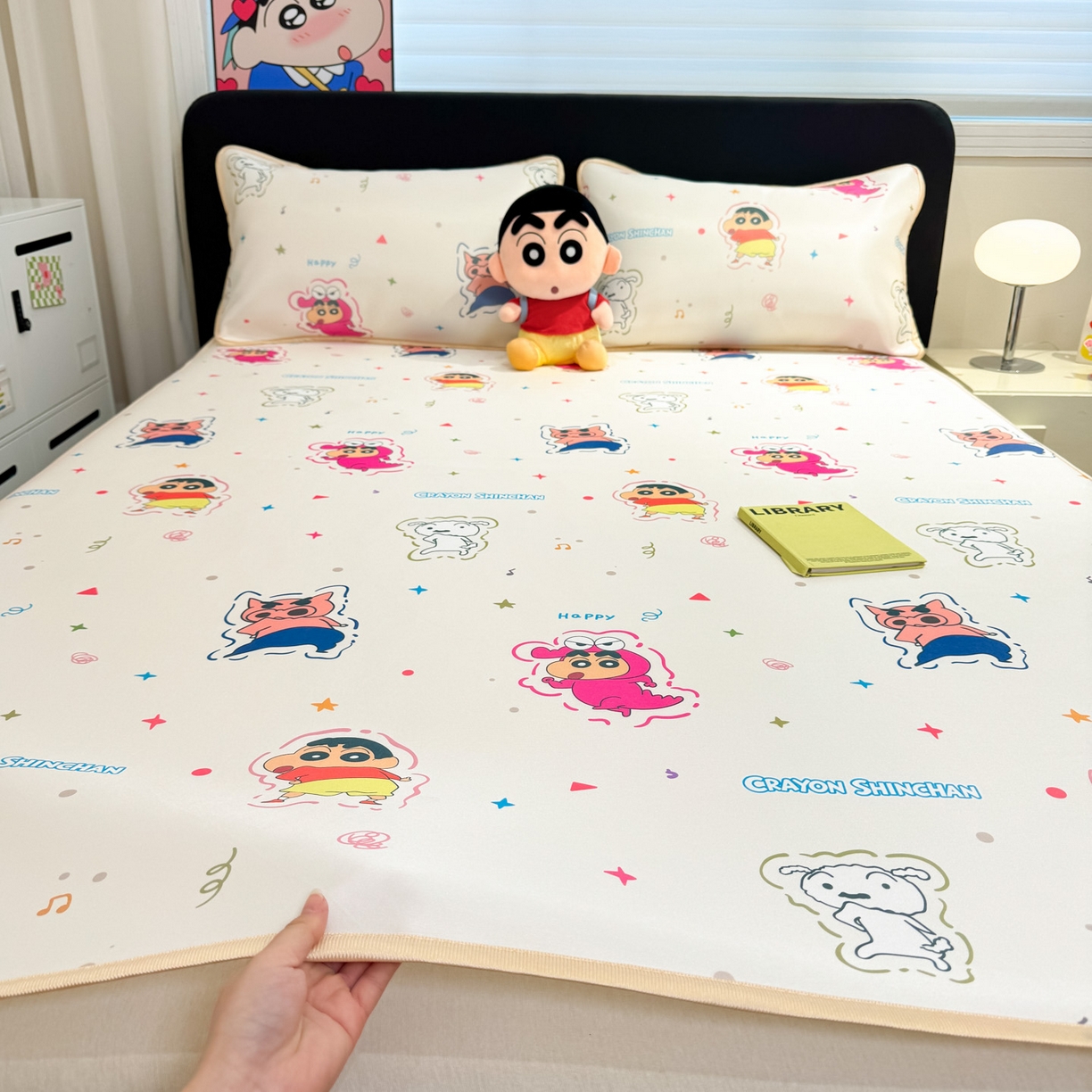 91家纺网 家纺一手货源 找家纺 （总）博雅 2026新款蜡笔小新正版授权小冰皮小版印花凉席-平铺款