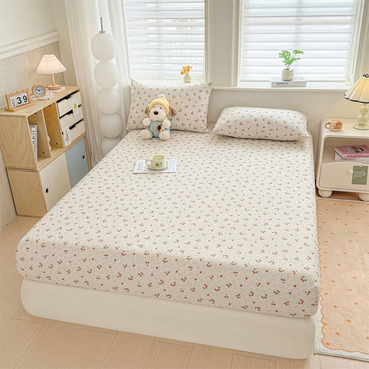 91家纺网 家纺一手货源 找家纺 女子家纺 2026新款亲肤泡芙纱印花床笠单床笠床笠单件 樱桃心事