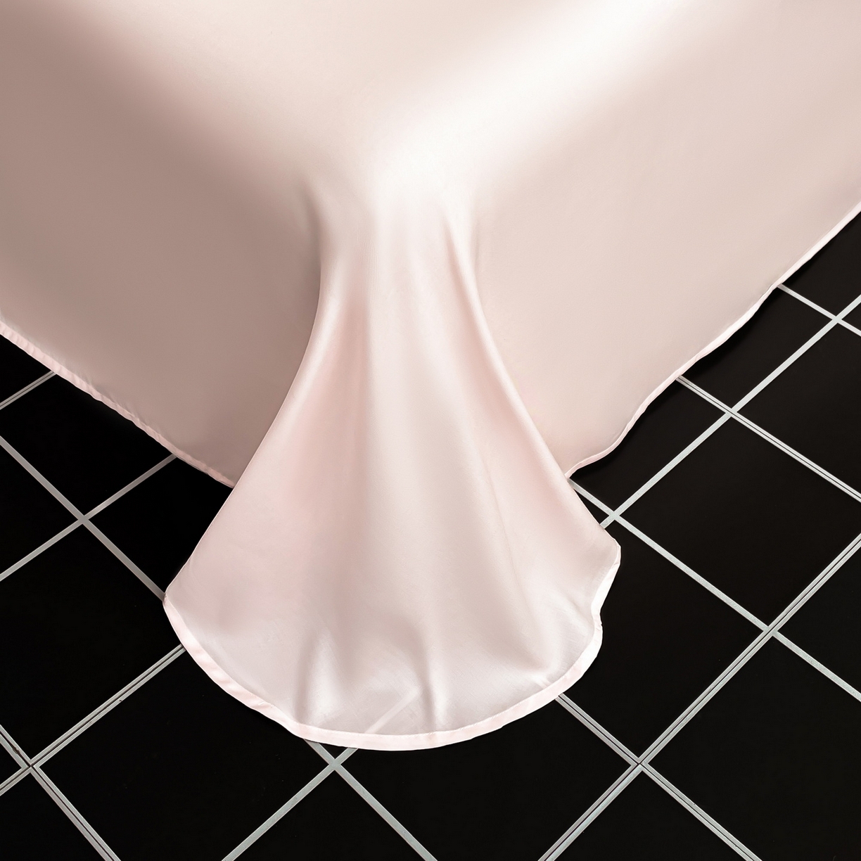 91家纺网 家纺一手货源 找家纺 慕晨 2026新款莱赛尔数码印高级简奢卡通大版印花丝滑被套四件套 木马象--米白