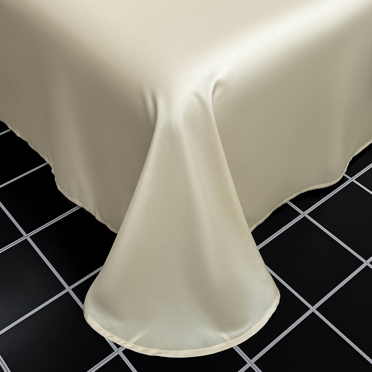 91家纺网 家纺一手货源 找家纺 慕晨 2026新款莱赛尔数码印高级简奢卡通大版印花丝滑被套四件套 斑马--米白