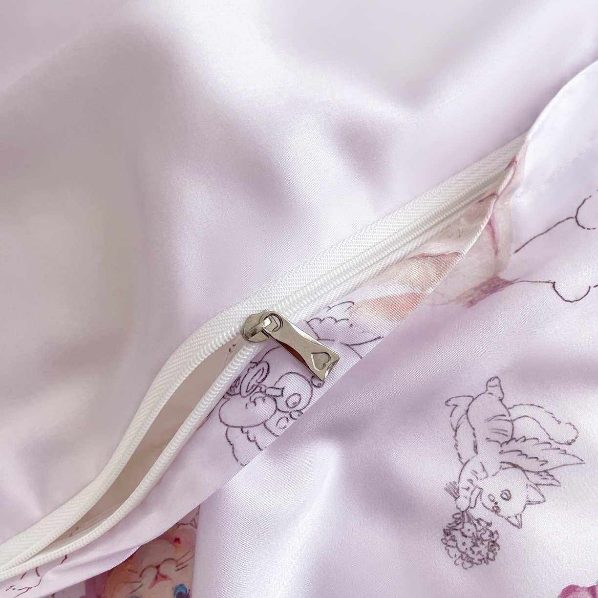 91家纺网 家纺一手货源 找家纺 慕晨 2026新款莱赛尔数码印高级简奢卡通大版印花丝滑被套四件套 木马象--紫