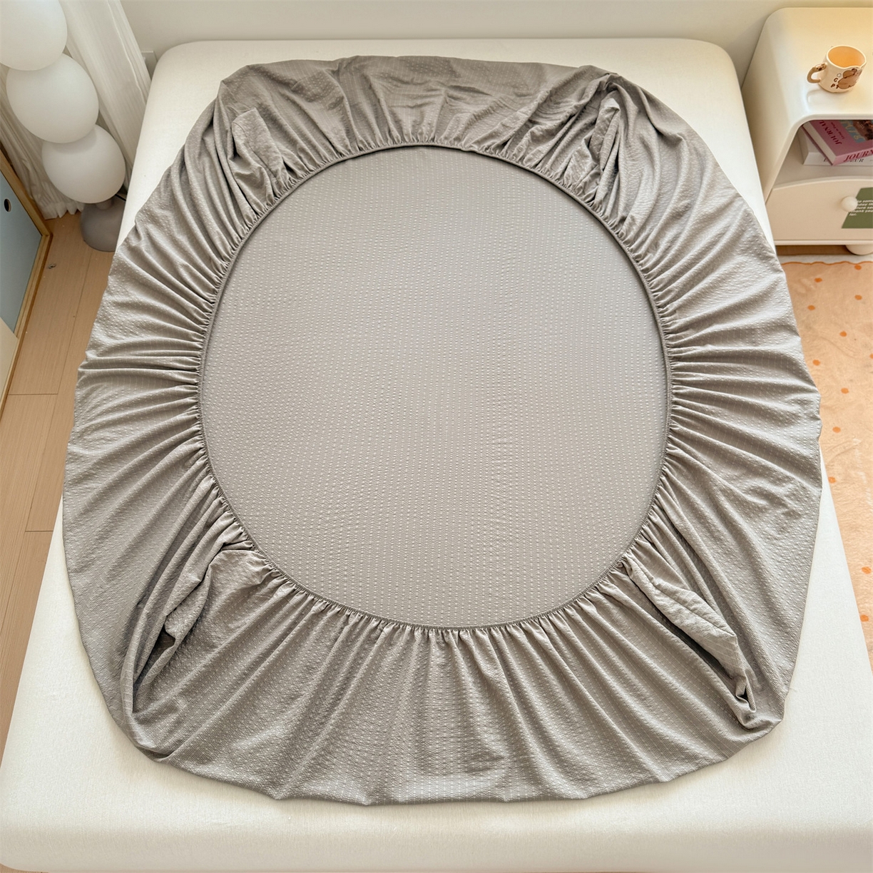 91家纺网 家纺一手货源 找家纺 女子家纺 2026新款亲肤泡芙纱印花床笠单床笠床笠单件 陨石灰