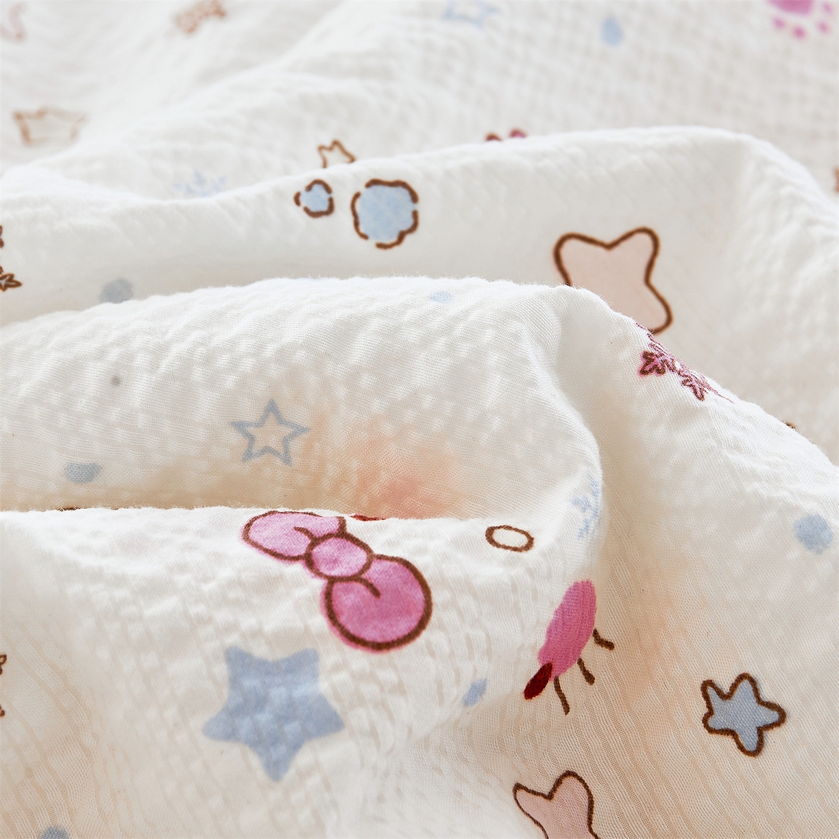 91家纺网 家纺一手货源 找家纺 铺尚美家纺 2026新款泡芙棉夏被四件套泡芙纱单夏被空调被夏凉被-印花 躲猫猫