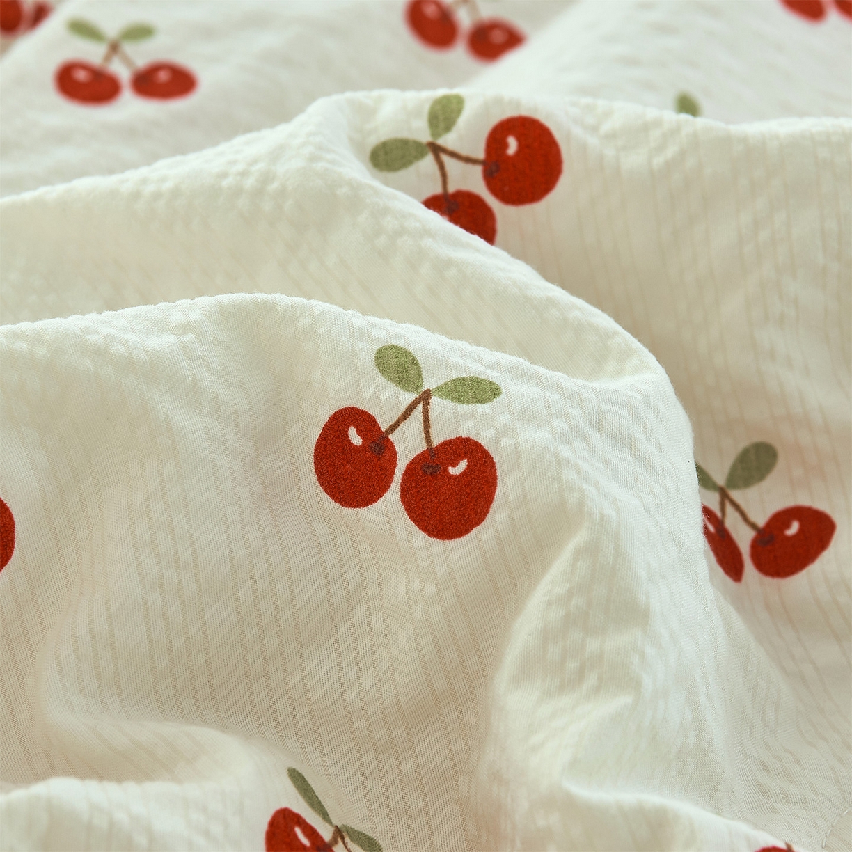 91家纺网 家纺一手货源 找家纺 铺尚美家纺 2026新款泡芙棉夏被四件套泡芙纱单夏被空调被夏凉被-印花 红樱桃