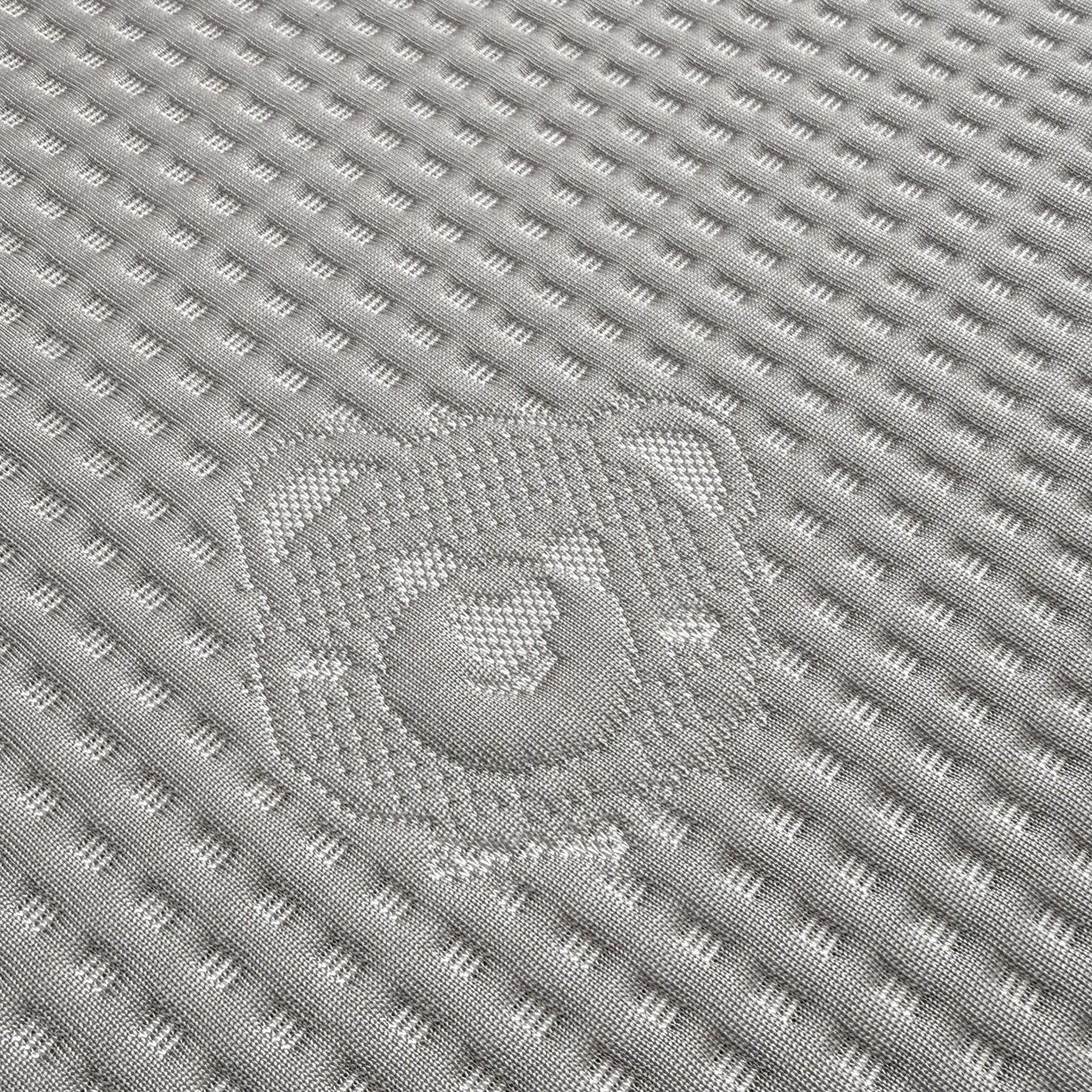 91家纺网 家纺一手货源 找家纺 欧邦 2026新款华夫格小熊系列凉感冰豆豆凉席绑带款夏被套件 小熊极致灰