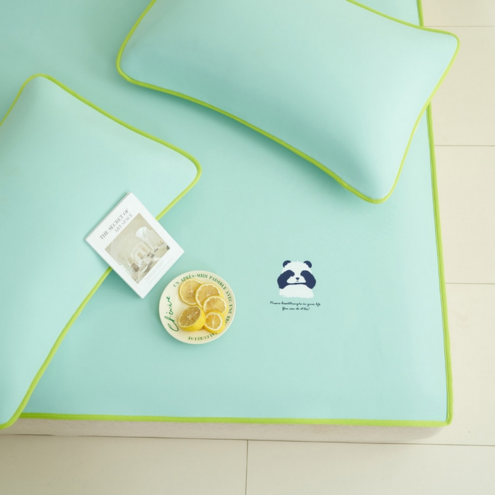 91家纺网 家纺一手货源 找家纺 晨曦家纺 2026新款可爱熊猫冻冻凉感席3D空气感凉席席子 熊猫冻感席-盛夏冰蓝