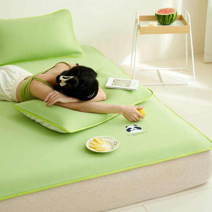 91家纺网 家纺一手货源 找家纺 晨曦家纺 2026新款可爱熊猫冻冻凉感席3D空气感凉席席子 熊猫冻感席-果冻苹果绿